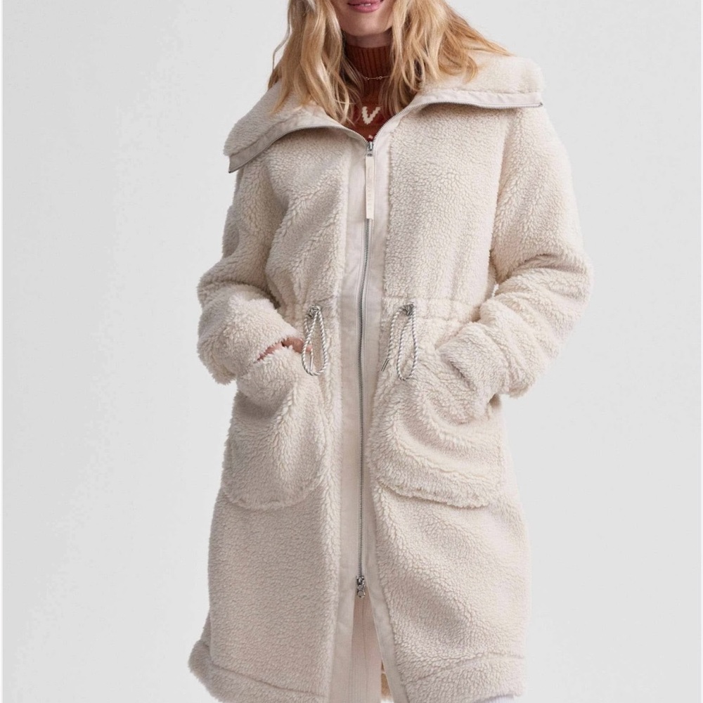 Varley Logan Cream Sherpa Coat - Picture 2 of 14